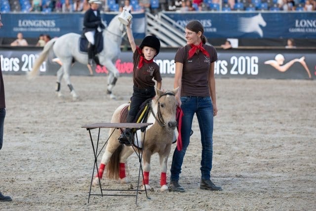 Im Kinderbereich der Mevisto Amadeus Horse Indoors können die jüngsten Gäste Working Equitation selbst ausprobieren. © Michael Graf
