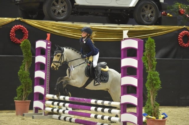Leonie Assmann (GER) und King holten Rang zwei im s.Oliver Super Mini Pony Tour Opening. © Fotoagentur Dill