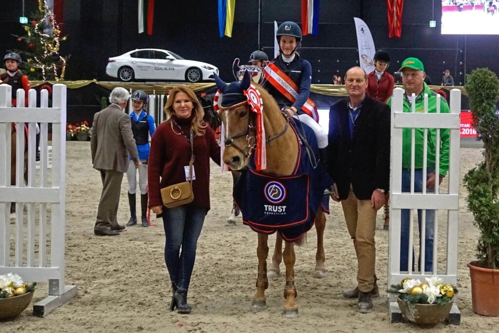 Rusty und Ludovica Goess-Saurau aus dem Burgenland sind die Orthovet Big Pony Grand Prix Sieger. © Salzburg City Guide