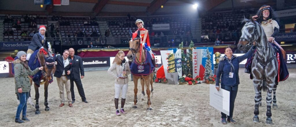 Die Sieger vom Mevisto High Fly Tour Finale presented by R34: Alena Gasperl, Stefanie Hirnböck und Christian Schranz. © Salzburg CityGuide