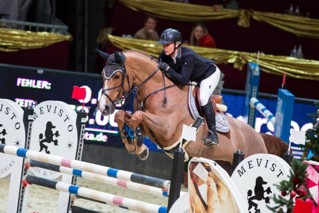 Julia Kayser (AUT/T) wurde mit Sterrehof's Ushi beste Österreicherin im CSI4* Römerhof Masters. © Michael Graf