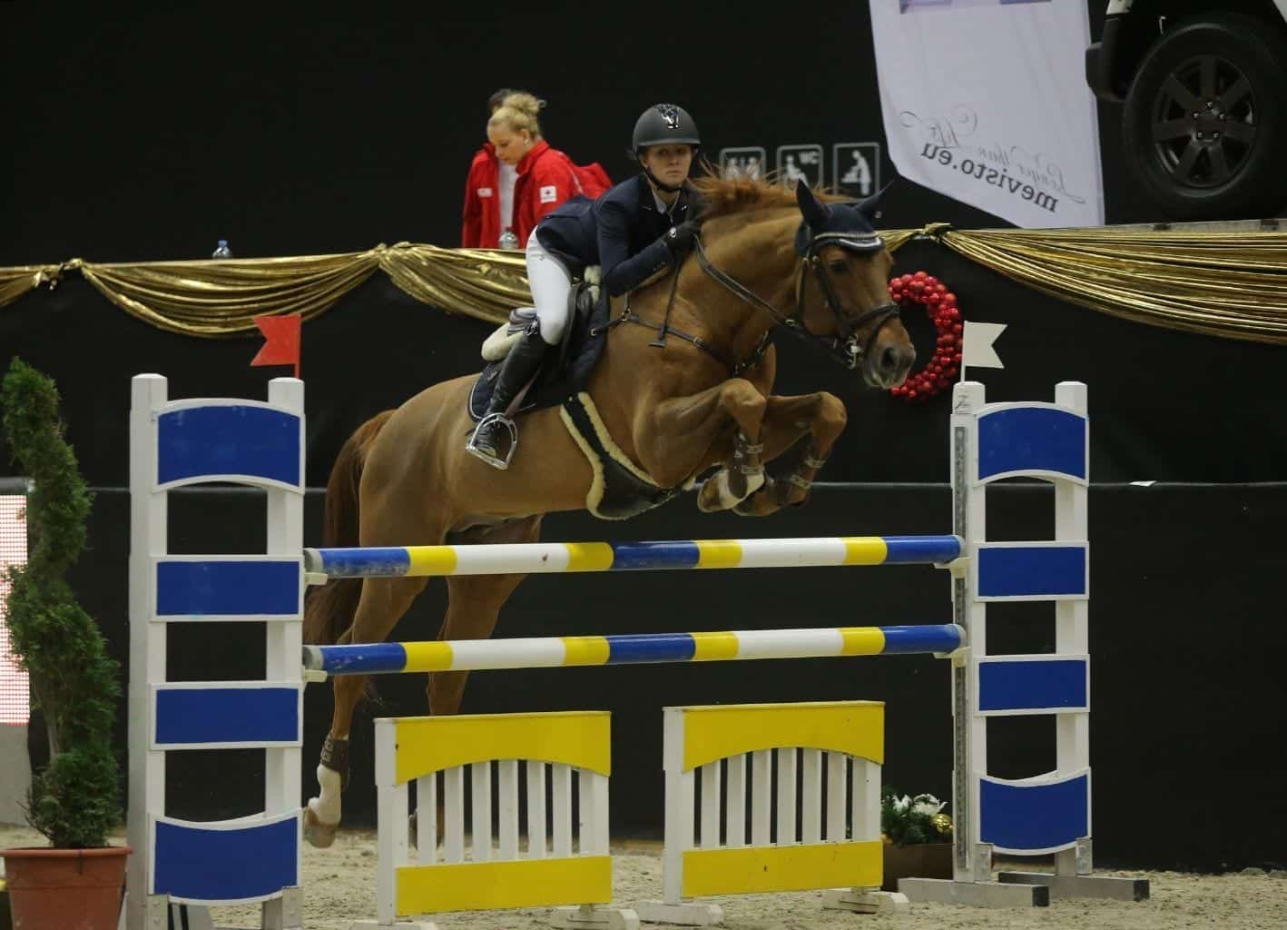 Sofie Najmanova und Stardano auf dem Qeg zu Platz zwei in der kleinen Amateur Tour in Salzburg. © Fotoagentur Dill