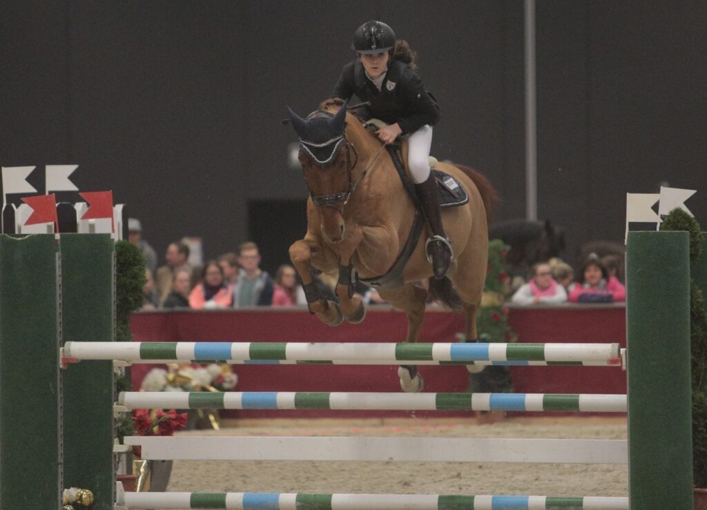 Dritte im Salzburger Nachwuchs Hallenchampionat: Antonia Naue (AUT/S) und Antonius. © Fotoagentur Dill