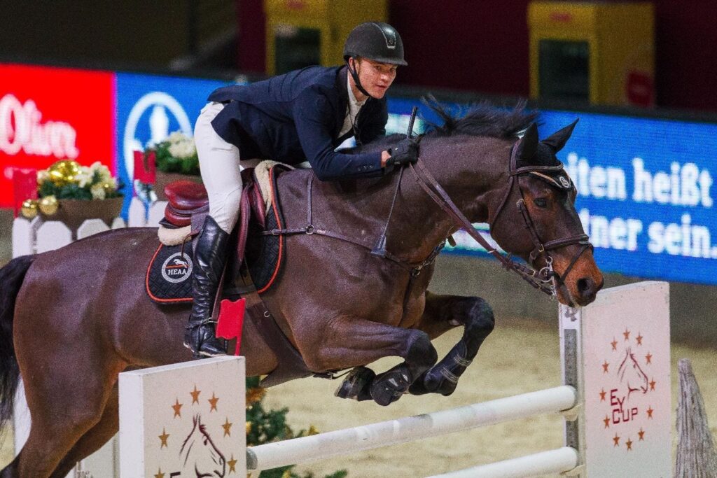 Andrzej Oplatek (POL) und El Camp holten im European Youngster Cup U25 Opening Rang zwei. © Michael Graf