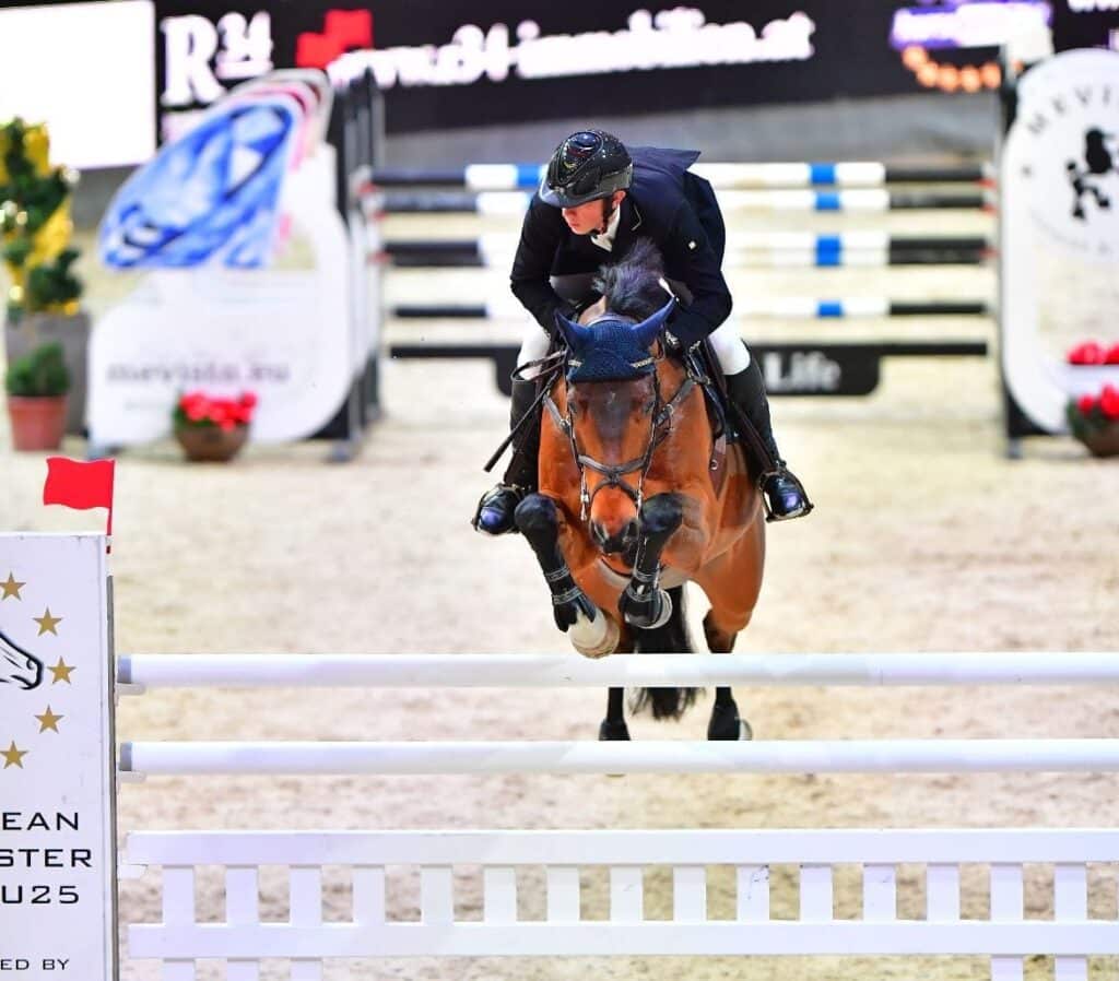 Philip Houston (GER) gewann mit Chaquilot das European Youngster Cup U25 Opening bei der Mevisto Amadeus Horse Indoors. © im|press|ions - Daniel Kaiser