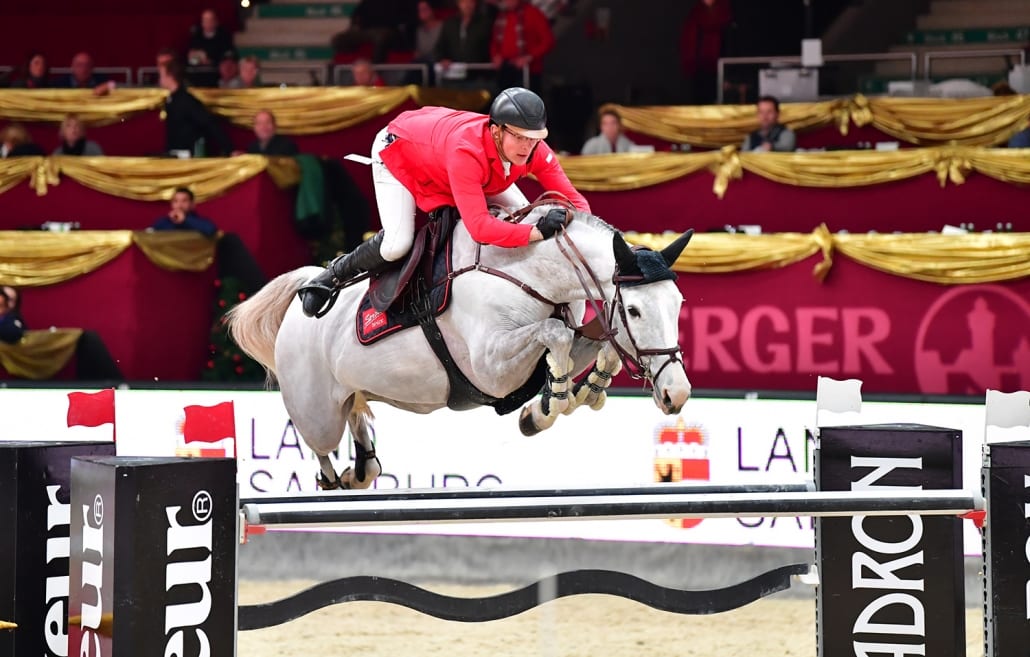 Top in Form! Tobias Meyer und seine Oldenburger Stute Queentina sprangen souverän zum Sieg im Sportland Salzburg Grand Prix presented by MUKI bei der Amadeus Horse Indoors 2018. © im|press|ions - Daniel Kaiser