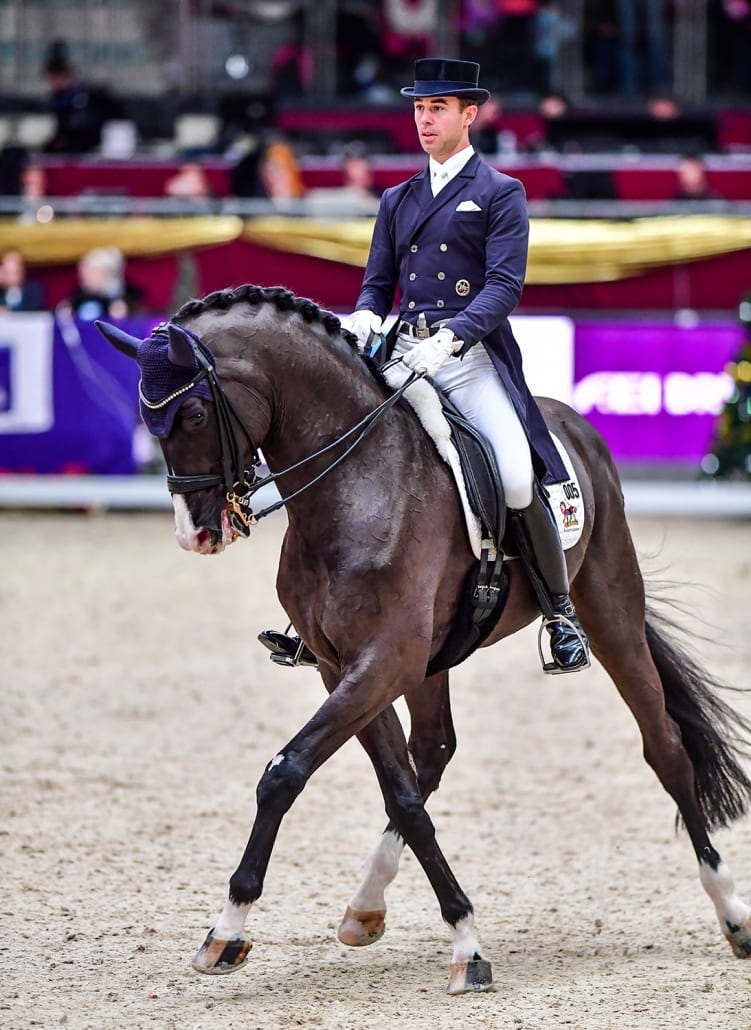 Benjamin Werndl (GER) und Daily Mirror auf dem Weg zum Weltcup-Sieg bei der Amadeus Horse Indoors. © Daniel Kaiser