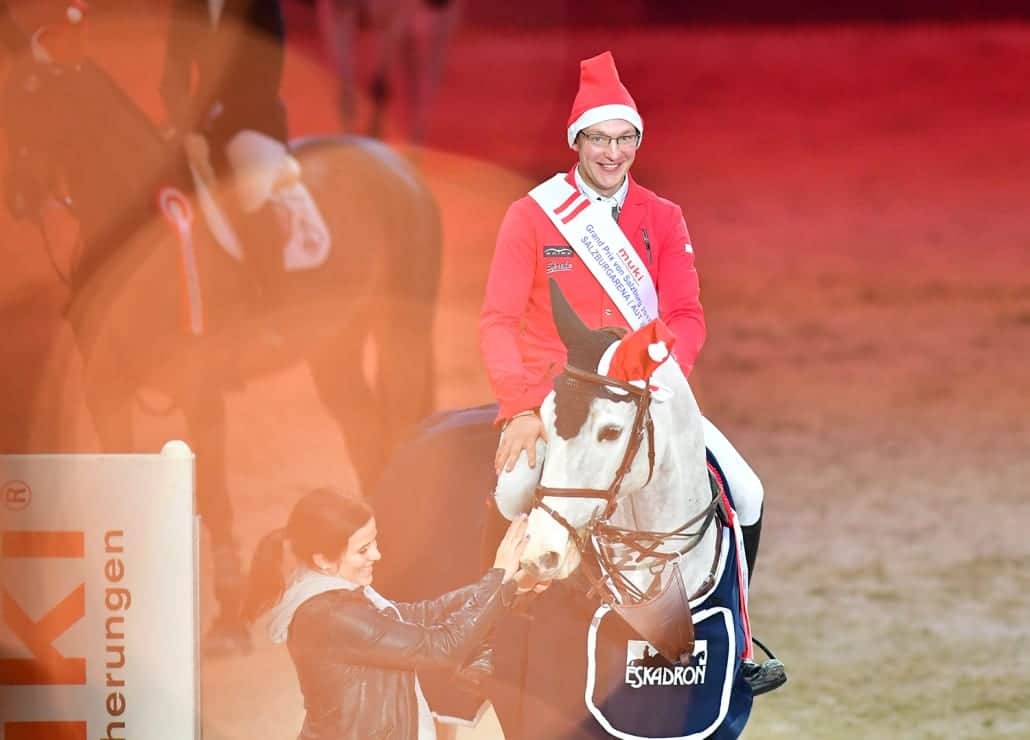 Tobias Meyer war sichtlich gerührt nach seinem ersten 4-Sterne Grand Prix-Sieg in Salzburg. © Daniel Kaiser