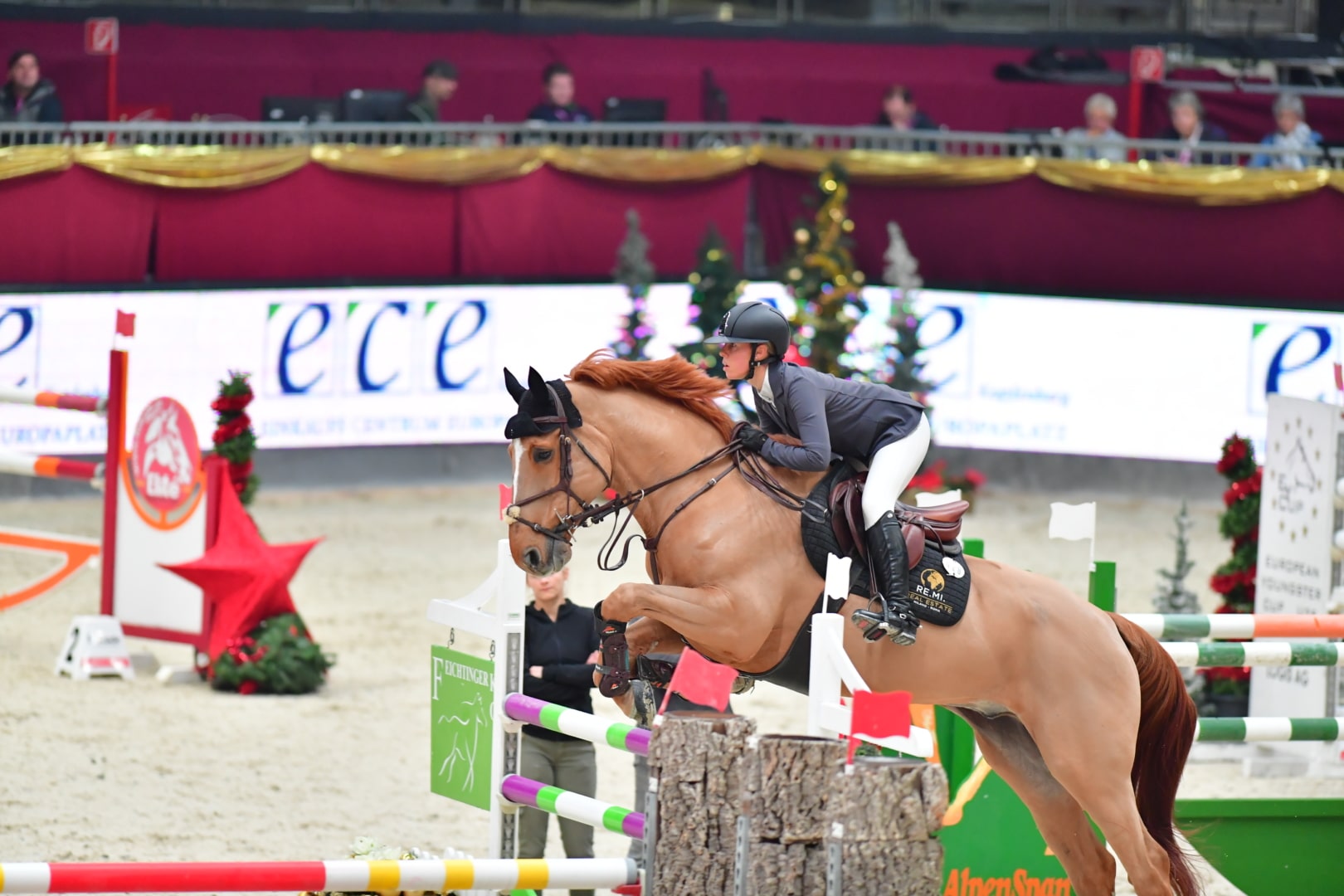 Giulia Levi (ITA) und Van Dutch auf dem Weg zum EY Cup-Sieg. © Daniel Kaiser