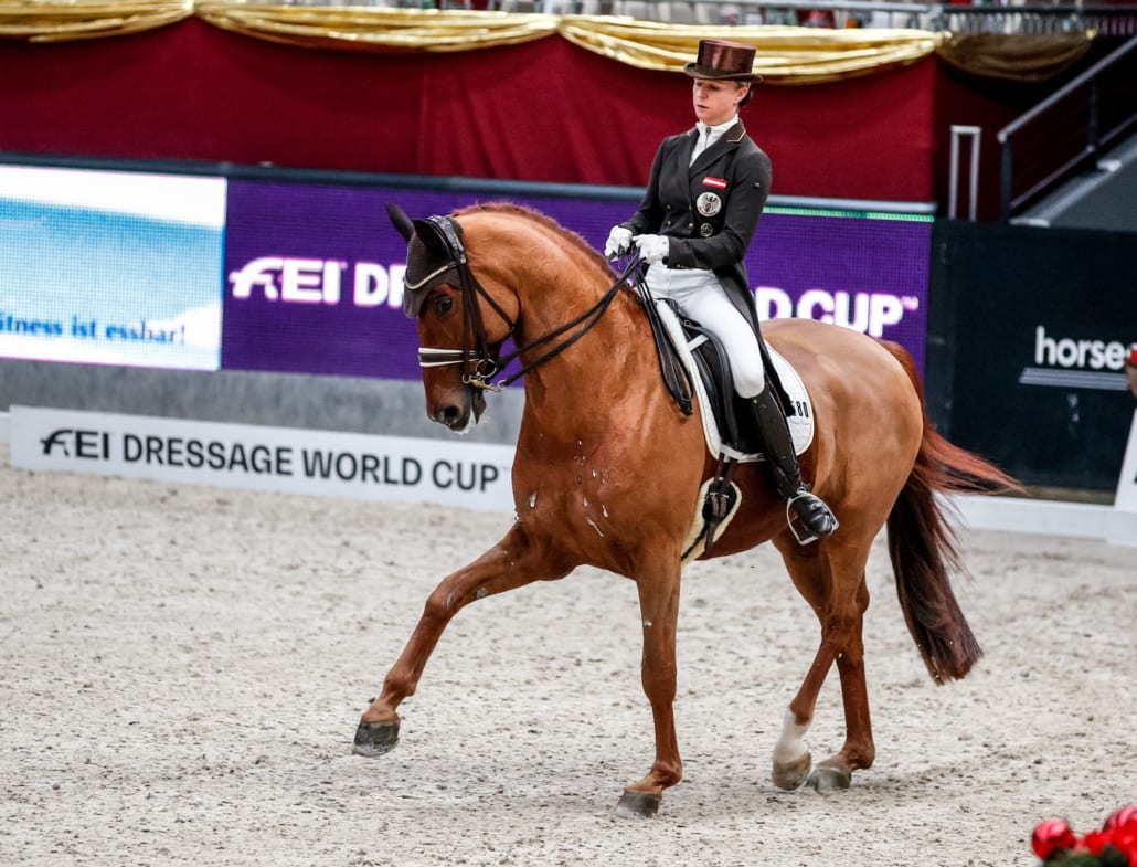 Platz 4 für Victoria Max-Theurer (OÖ) und Benaglio im FEI World Cup Grand Prix von Salzburg. © EQWO.net