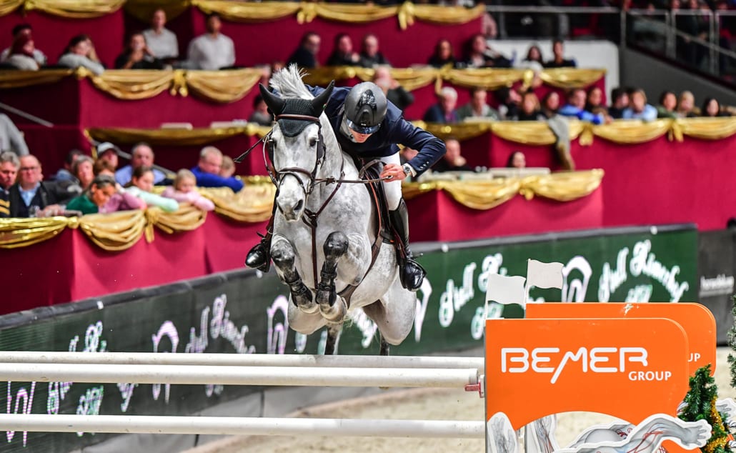 Andrzej Oplatek und Stakkatan auf dem Weg zum Sieg im Stall Römerhof Championat. © Daniel Kaiser