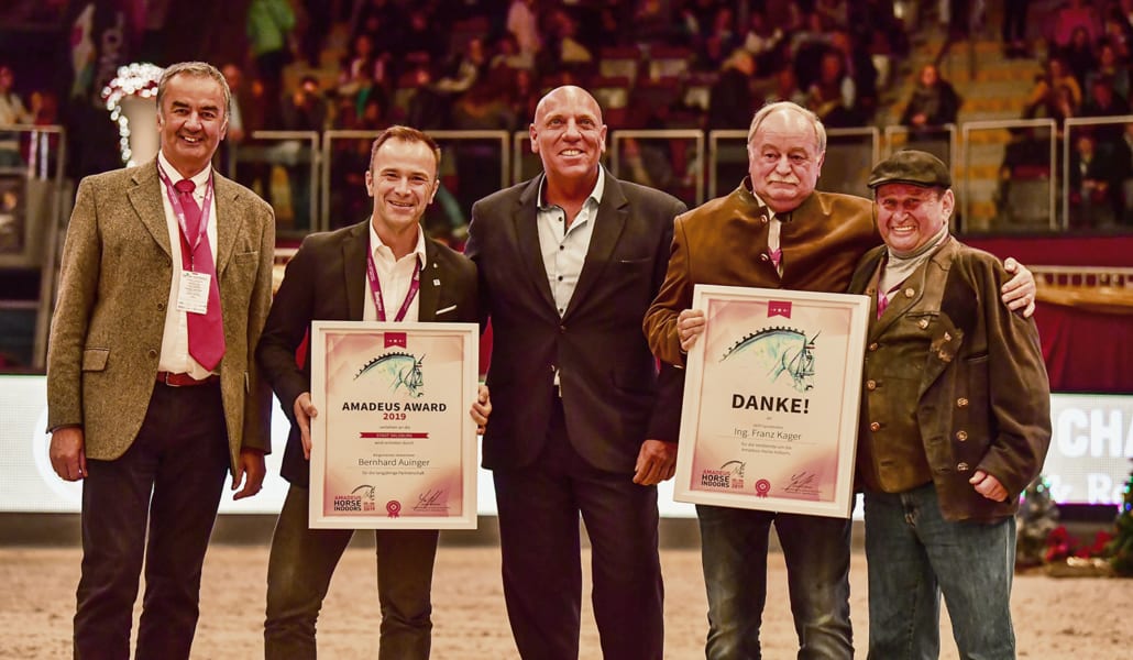 Von links nach rechts: Dr. Ernst Griebnitz (Präsident Salzburger Pferdesportverband), Bgm.-Stellvertreter Bernhard Auinger, Josef Göllner, Ing. Franz Kager, Hugo Simon © Daniel Kaiser