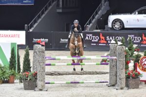 Kim Emmen fühlt sich ebenfalls sehr wohl in Salzburg und wurde im CSI4* Auftakt hervorragende Dritte.