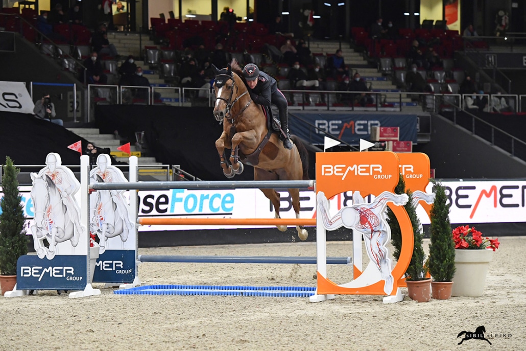 Emanuele Gaudiano (ITA) wird mit Kingston van het Eikenhof Zweiter in der Bemer Group Trophy. © Sibil Slejko