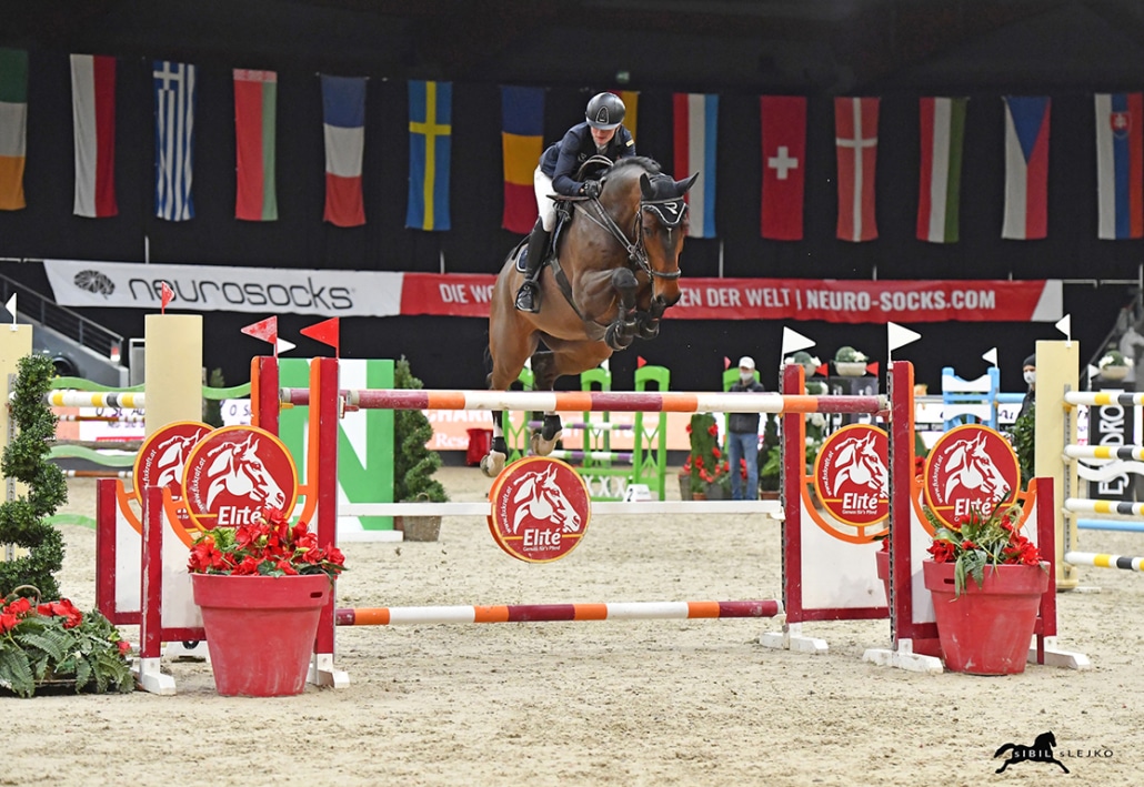 Katharina Rhomberg (V) vom RV Dornbirn beendete das Travel Charme Championat als beste Östereicherin mit nur einem Zeitfehler aus dem Grundparcours auf Rang 17. © Sibil Slejko