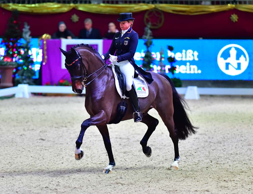 Dorothee Schneider (GER) kommt zur Silberpfeil Amadeus Horse Indoors 2023 nach Salzburg. © Daniel Kaiser