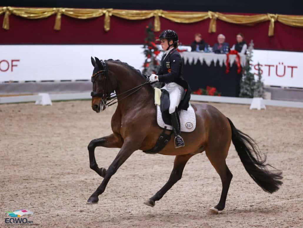 Team-Europameisterin Jana Lang (GER) und ihr Championatspferd Baron mussten sich im ersten U21-Bewerb der Dressur haarscharf geschlagen geben. © EQWO.net | Petra Kerschbaum