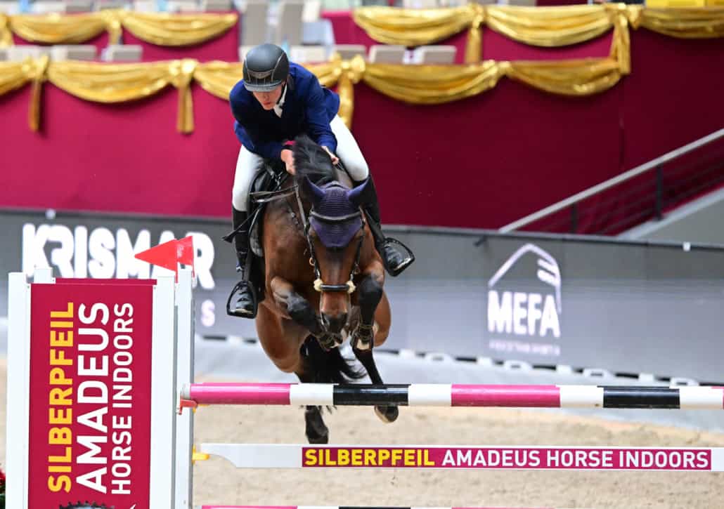 Go Go Nevada und Rik van de Pas (NED) auf dem Weg zum Sieg in der MEFA Medium Amateur Tour. © Daniel Kaiser